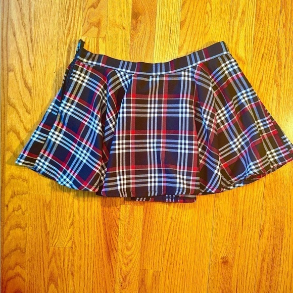 Forplay Plaid Flared Ladies Mini Skirt 
Born in Hollywood | So Stylish! - Picture 2 of 10